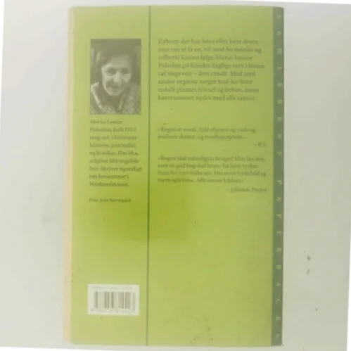 Jord under neglene - og fred i sjælen : en helårs-havebog af Marie-Louise Paludan (Bog)