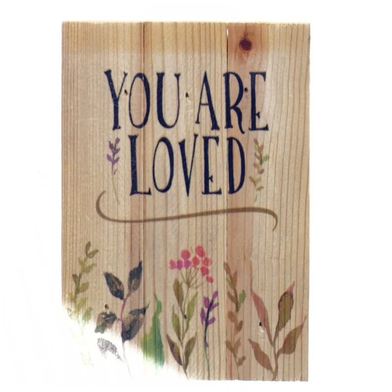 "You are loved" ophæng (str. 16 x 11 cm)