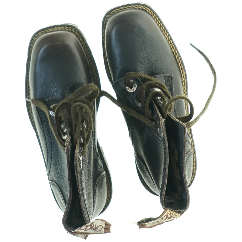 Brune ubrugte læder støvler (str. 36)