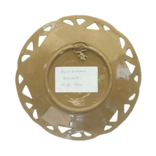 Relieftallerken fra 1870-90 Søholm Bornholmsk keramik (str. Diameter 24 cm)