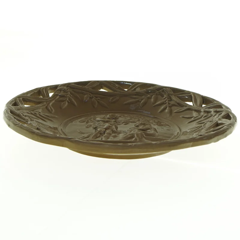Relieftallerken fra 1870-90 Søholm Bornholmsk keramik (str. Diameter 24 cm)