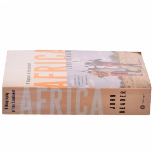Africa : a biography of the continent af John Reader (Bog)