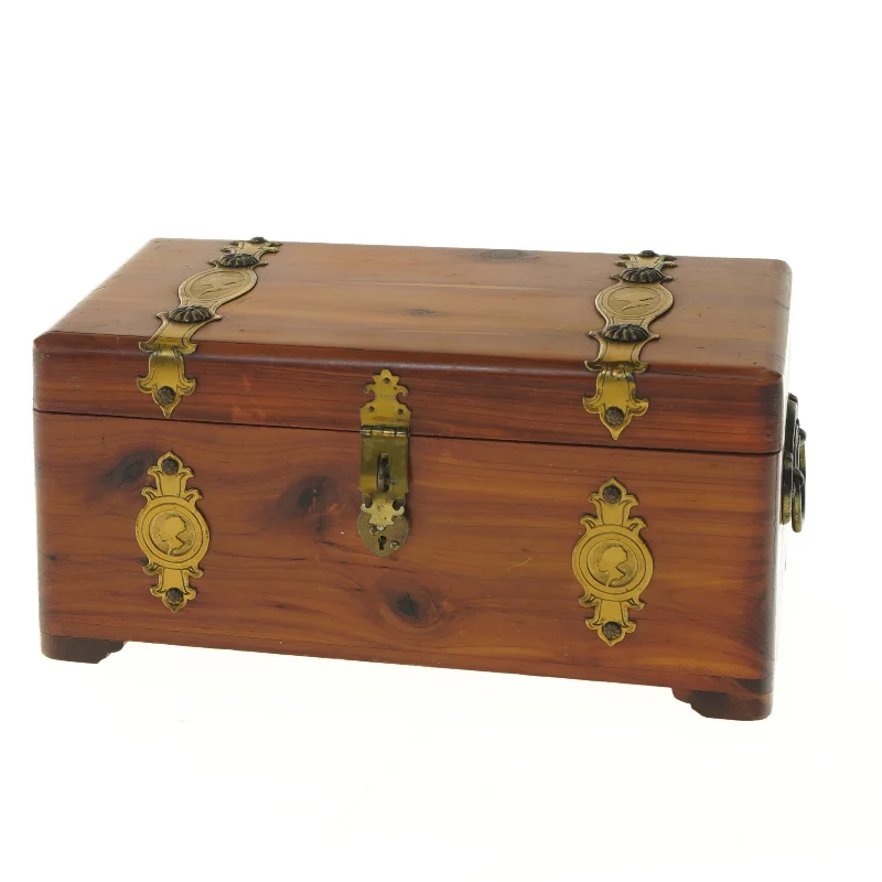 Trækasse med metalbeslag (str. 25,5x15,5 cm)