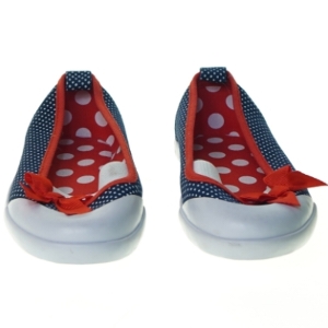 UDEN BRUGSSPOR Ballerina Sko med elastik og sløjfer fra H&M (str. 28)