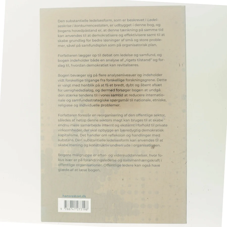 Substantiel ledelse : et svar på demokratiets krise af Jan Nørgaard (f. 1962) (Bog)