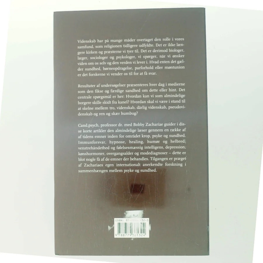 Den tænkende krop : Essays om biologi, psykologi og sundhed af Bobby Zachariae (Bog)