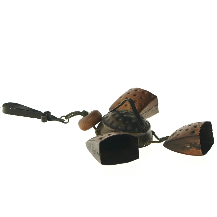 Traditionelt vindspil med koklokker (str. 33 cm)