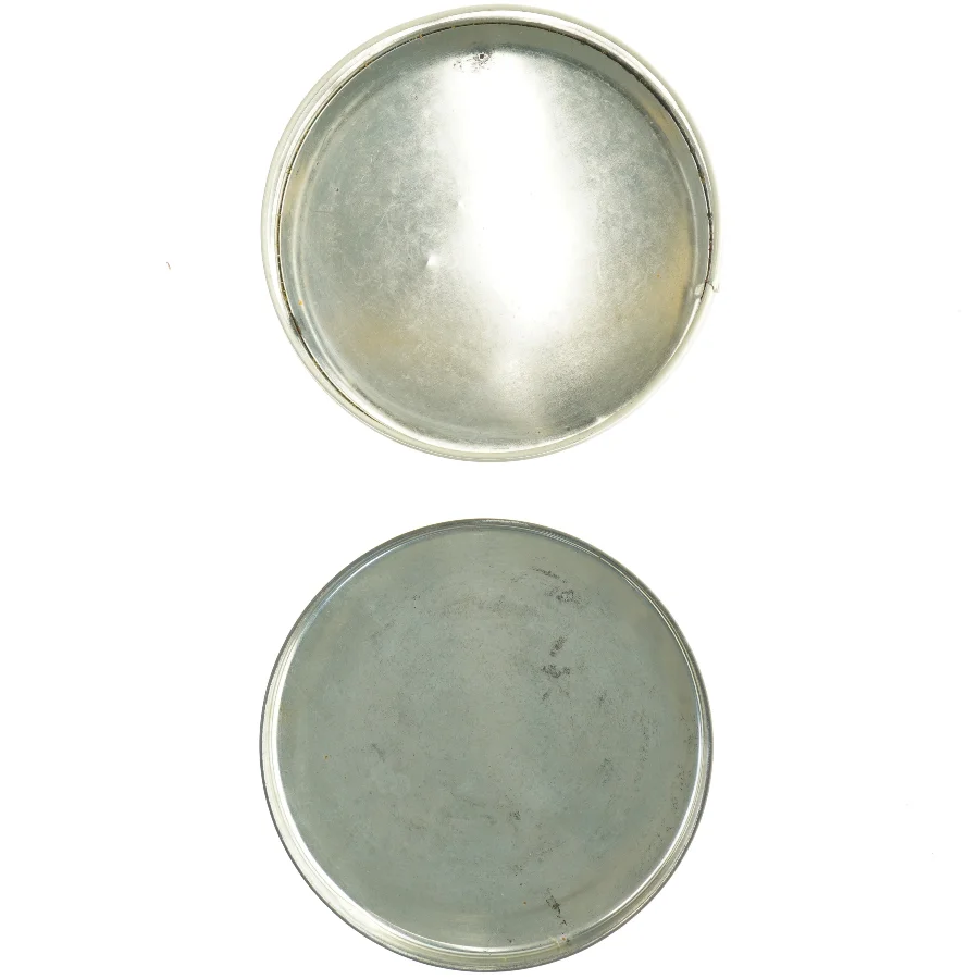 Metal kagedåse med heste, kane i vintermotiv (str. Diameter, 22 cm h 8 cm)