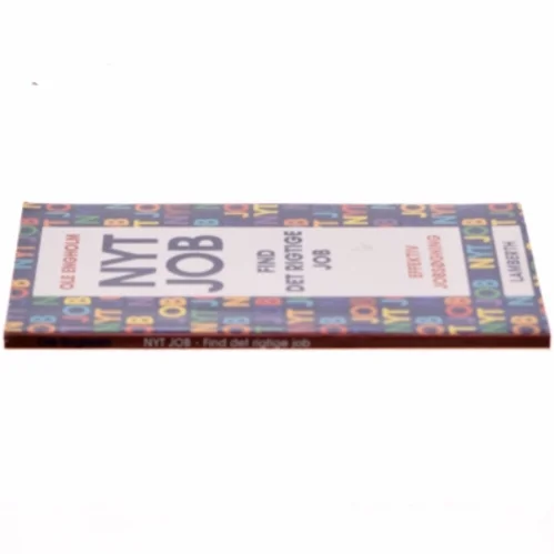 'Nyt job: find det rigtige job - en trinvis vejledning i effektiv jobsøgning' af Ole Engholm (bog)