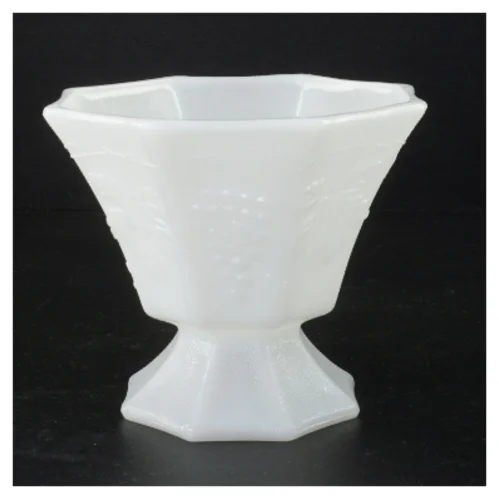 Hvid opaline mælkeglas skål I presset glas (str. 13 x 15 cm)