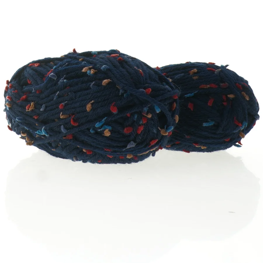 200 gram Garn med nister