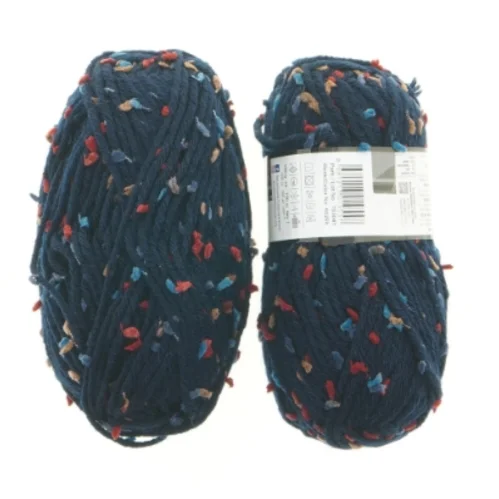 200 gram Garn med nister