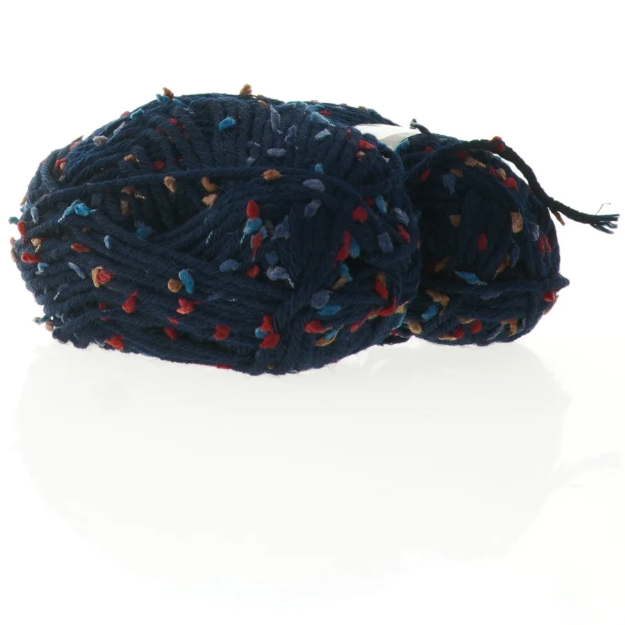 200 gram Garn med nister