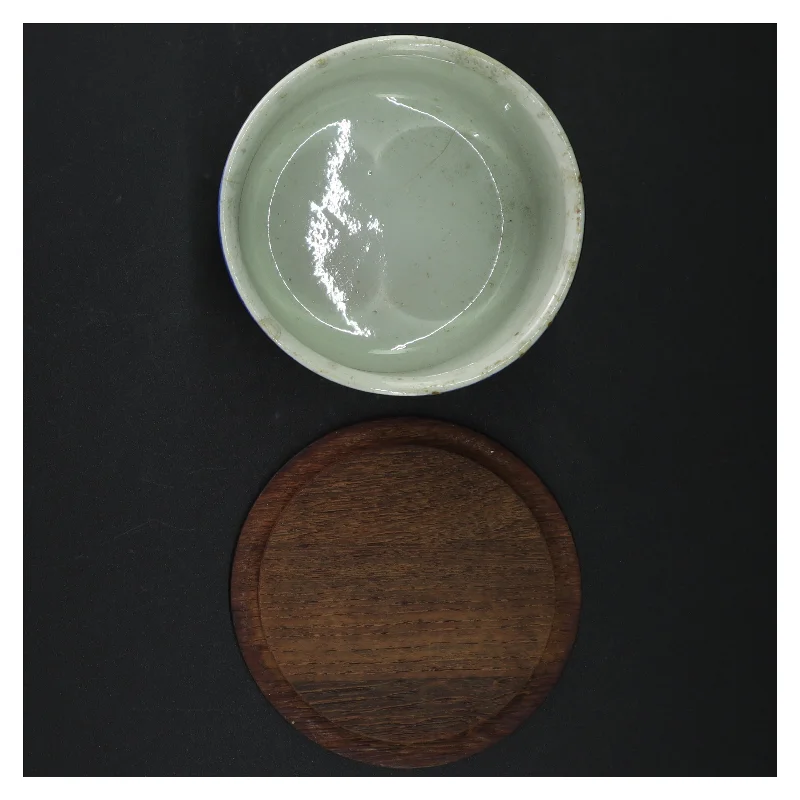 Keramik Margarine Beholder med Trælåg (str. H 9 cm. ø. 11,5 cm)