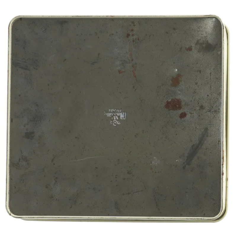 Dekoreret metalæske fra Massilly (str. 22x23x7 cm)