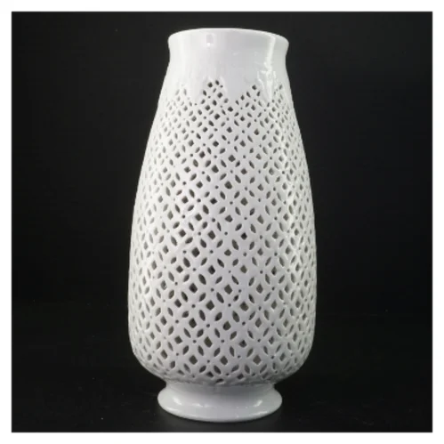 Hvid Hulmønstret gennembrudt Vase (str. 31 x 15 cm)