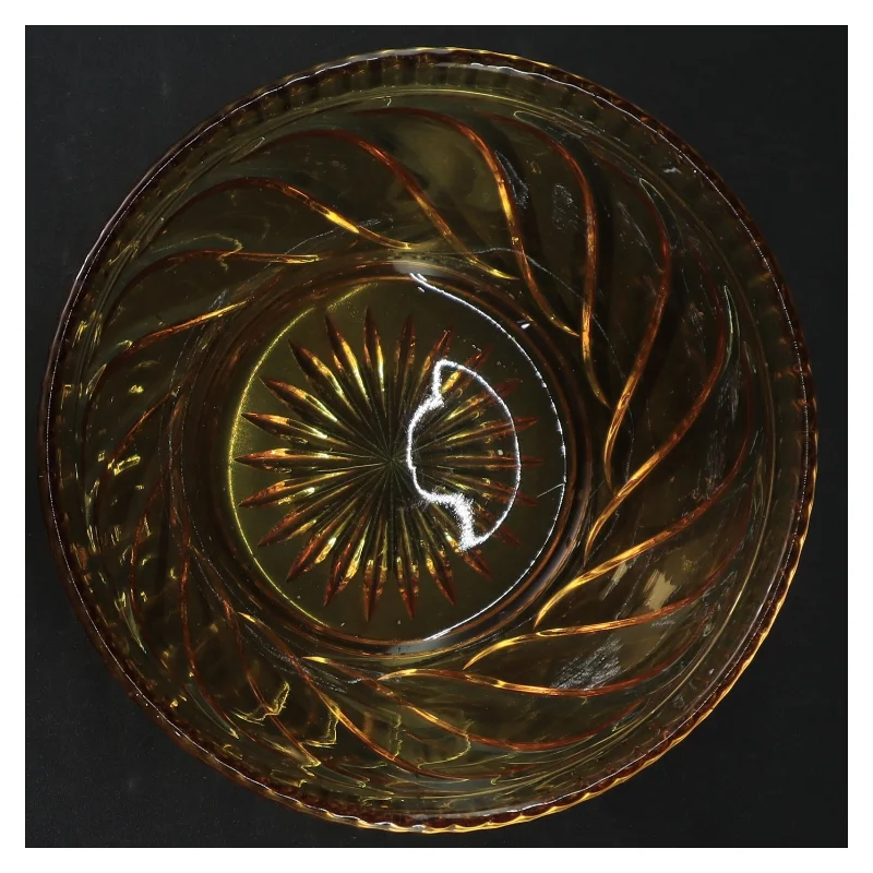 Glasskål (str. H. 6,5 cm. ø. 15,5 cm)