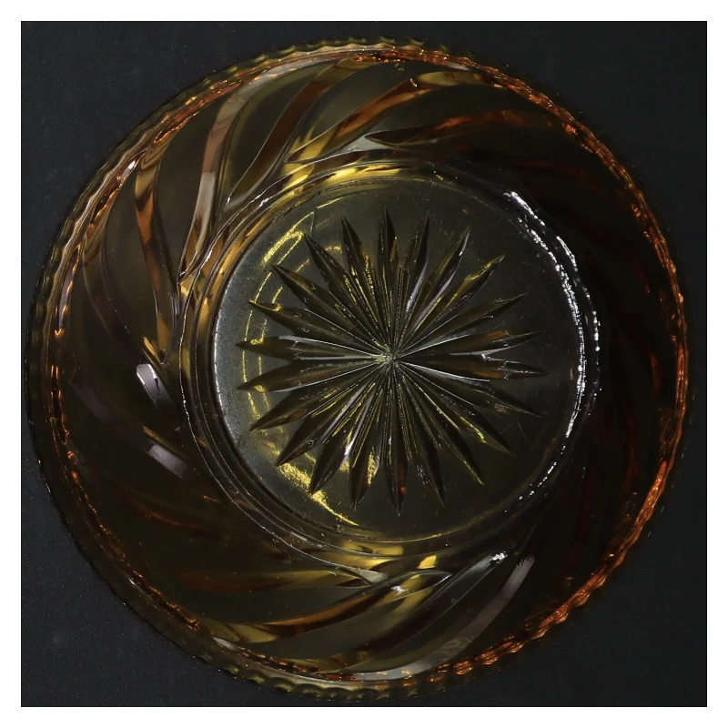 Glasskål (str. H. 6,5 cm. ø. 15,5 cm)