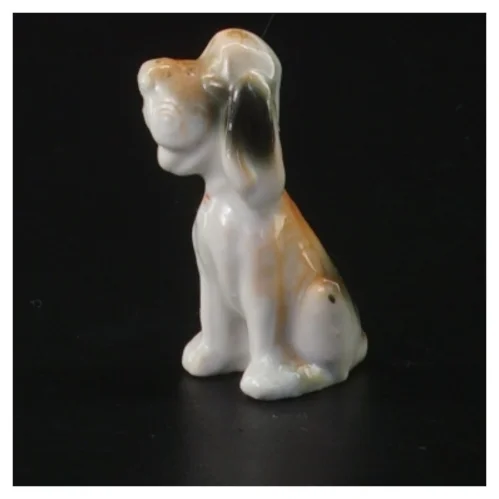 Lille Nuser Bassett porcelænshund (str. 6 cm)