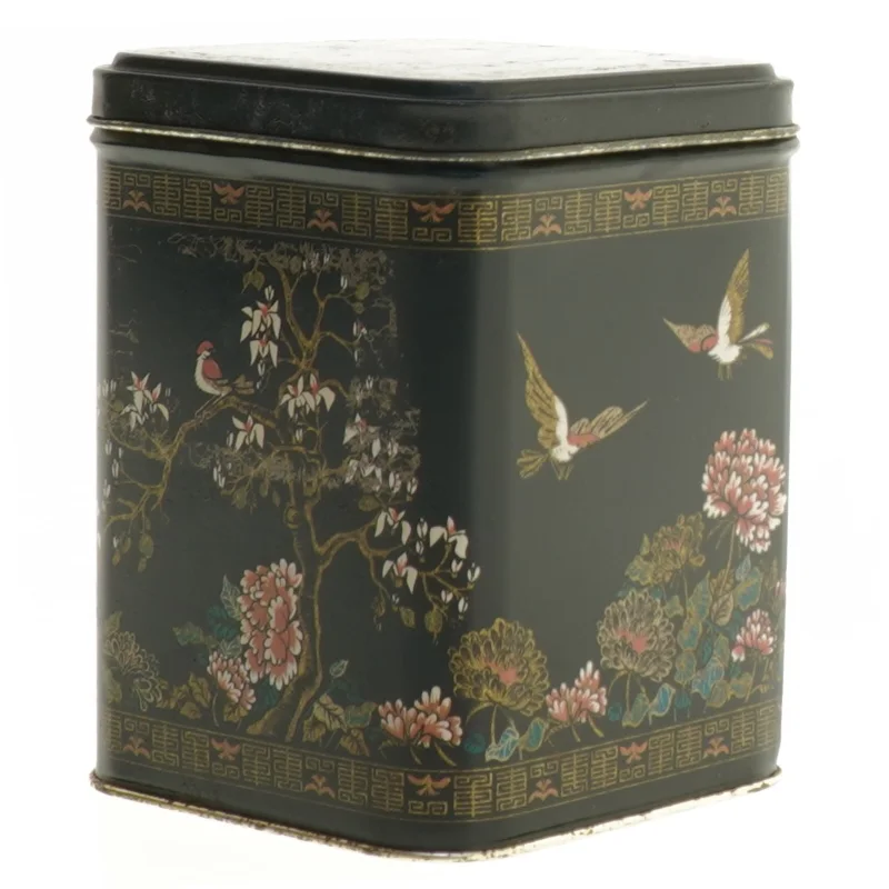 Dekoreret metaldåse (str. 12 x 9 x 9 cm)