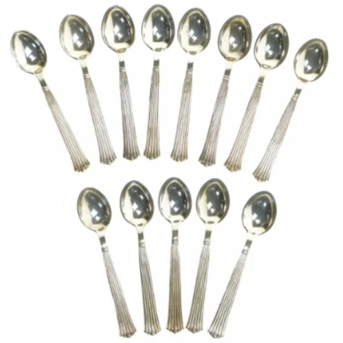 Diplomat sølvplet Sæt med gafler og skeer (11 stk kagegafler. 14 cm. 13 teskeer. 11,5 cm)