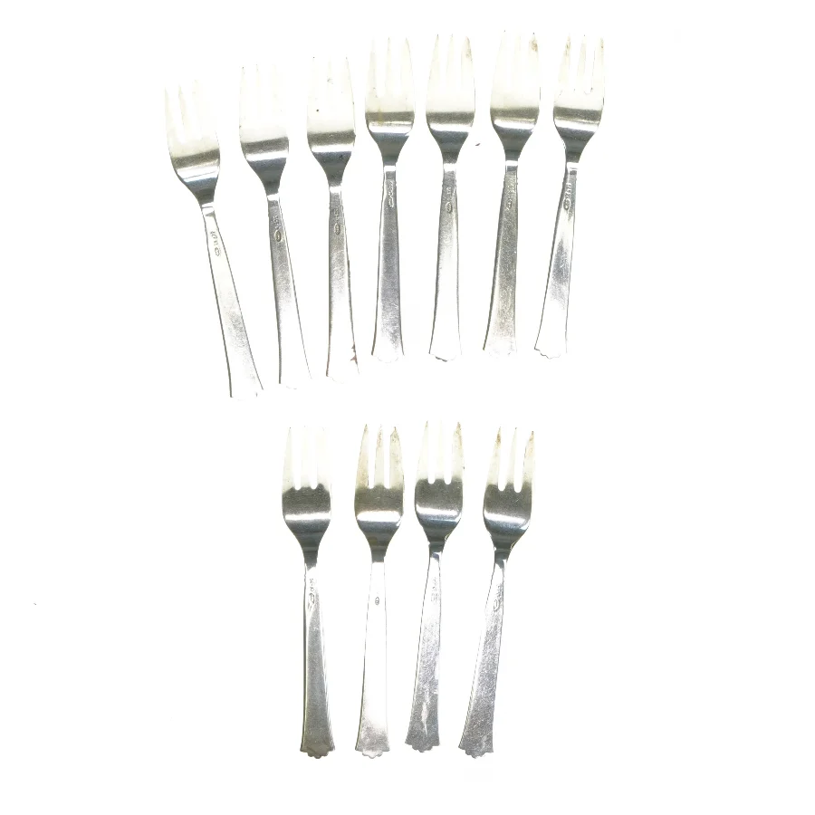Diplomat sølvplet Sæt med gafler og skeer (11 stk kagegafler. 14 cm. 13 teskeer. 11,5 cm)
