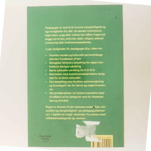 Lige muligheder : om pædagogens arbejde med køn, seksualitet og mangfoldighed af Margrethe Hjerild (Bog)