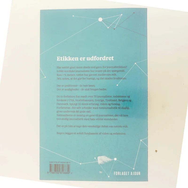 Etik for journalister på nettet : 80 råd du ikke kan undvære af Jakob Albrecht (f. 1967) (Bog)