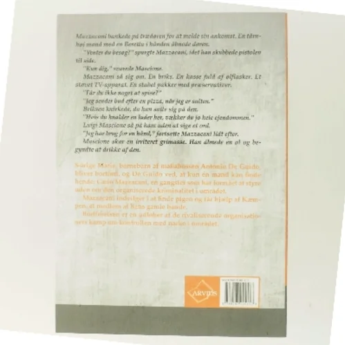 Alting kommer igen : gangsteren Mazzacanis første sag : roman af Leonardo Palmisano (f. 1974) (Bog)