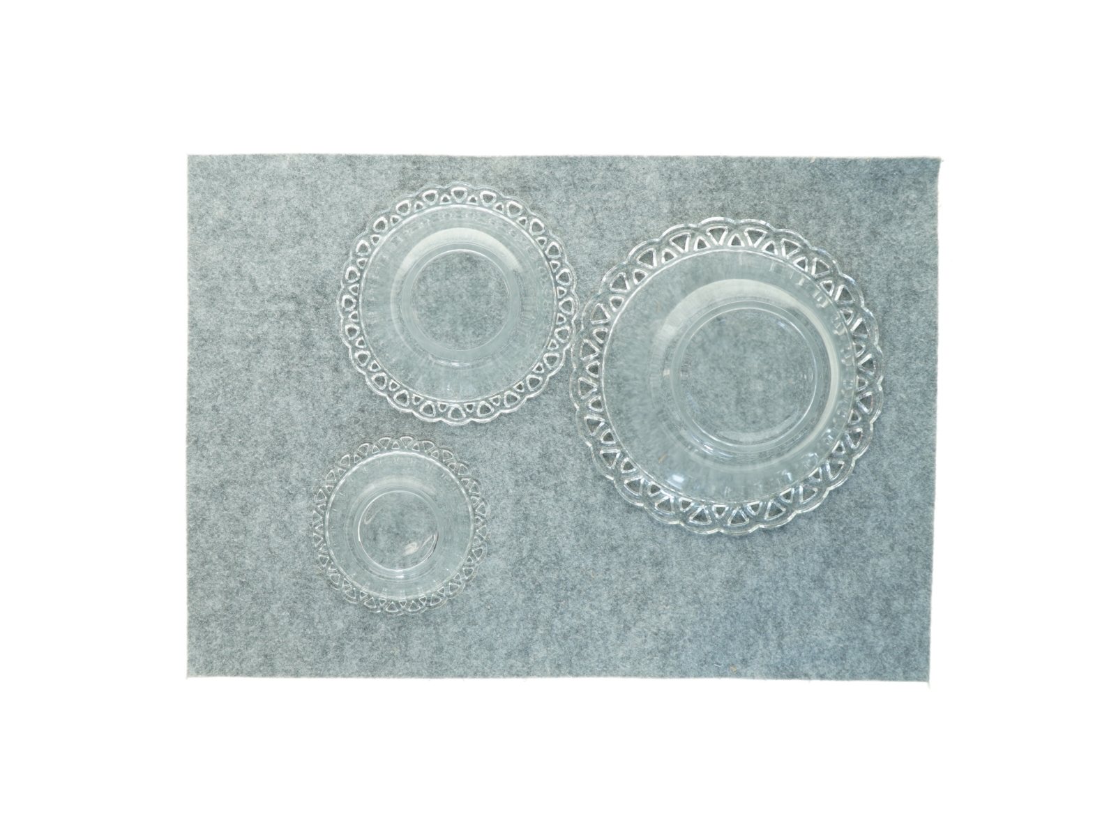 3 glasskåle (str. 25 x 8 cm 14 x 5 cm)