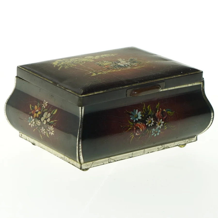 Antikt Metal skrin, dåse med låg  (str. 16x12 cm)