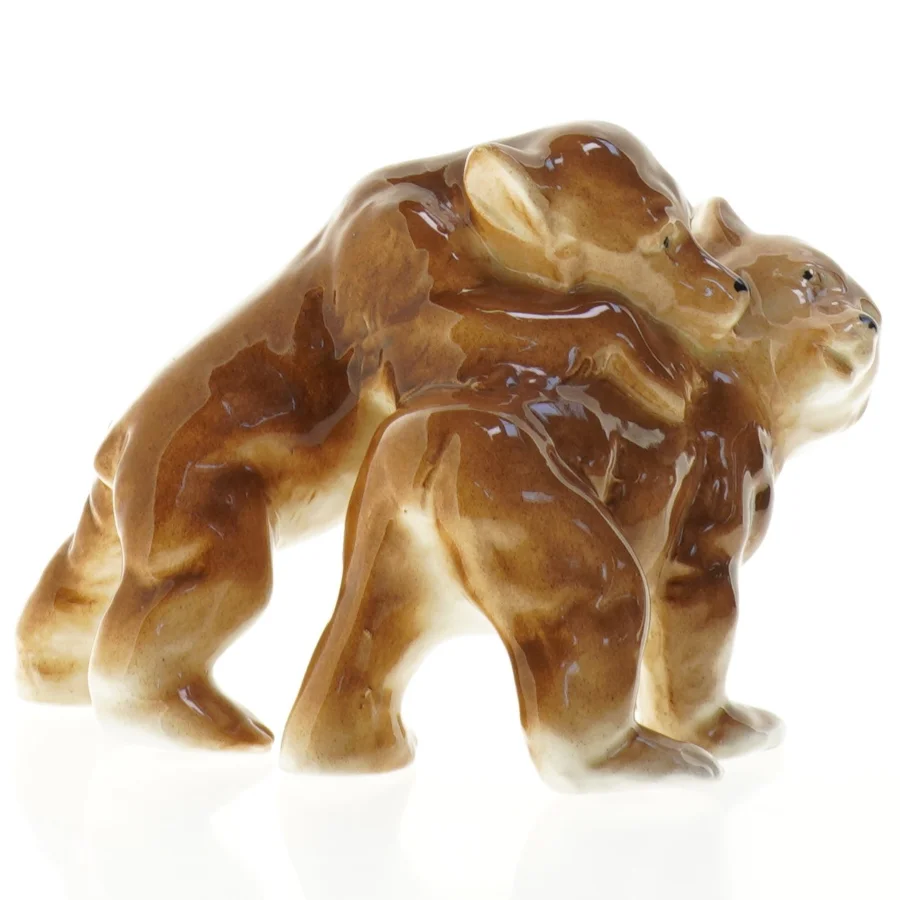 Porcelænsfigur af to legende brune bjørne (str. 19 x 13 x 13 cm)