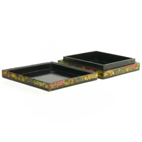 Dekorativ Ældre Æske med håndmalet blomstermotiv (str. 11,3 x 3 cm)