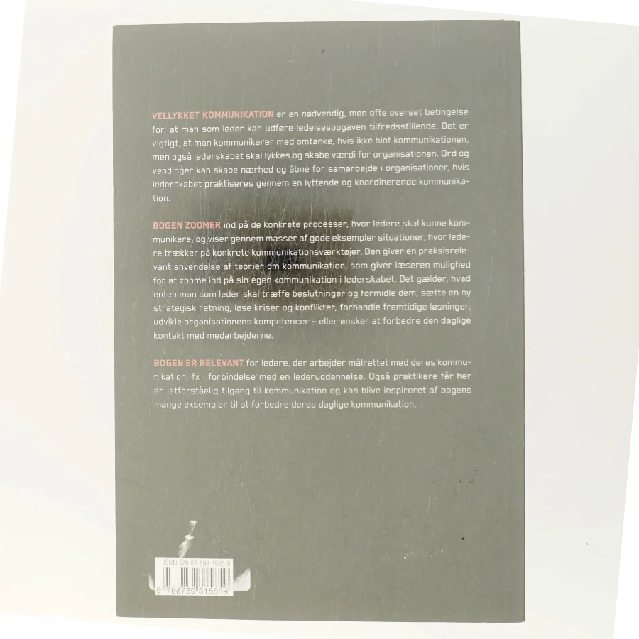 At tale med omtanke : kommunikation i det personlige lederskab af Poula Helth (Bog)