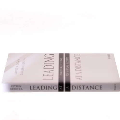 Leading at a Distance (Bog)