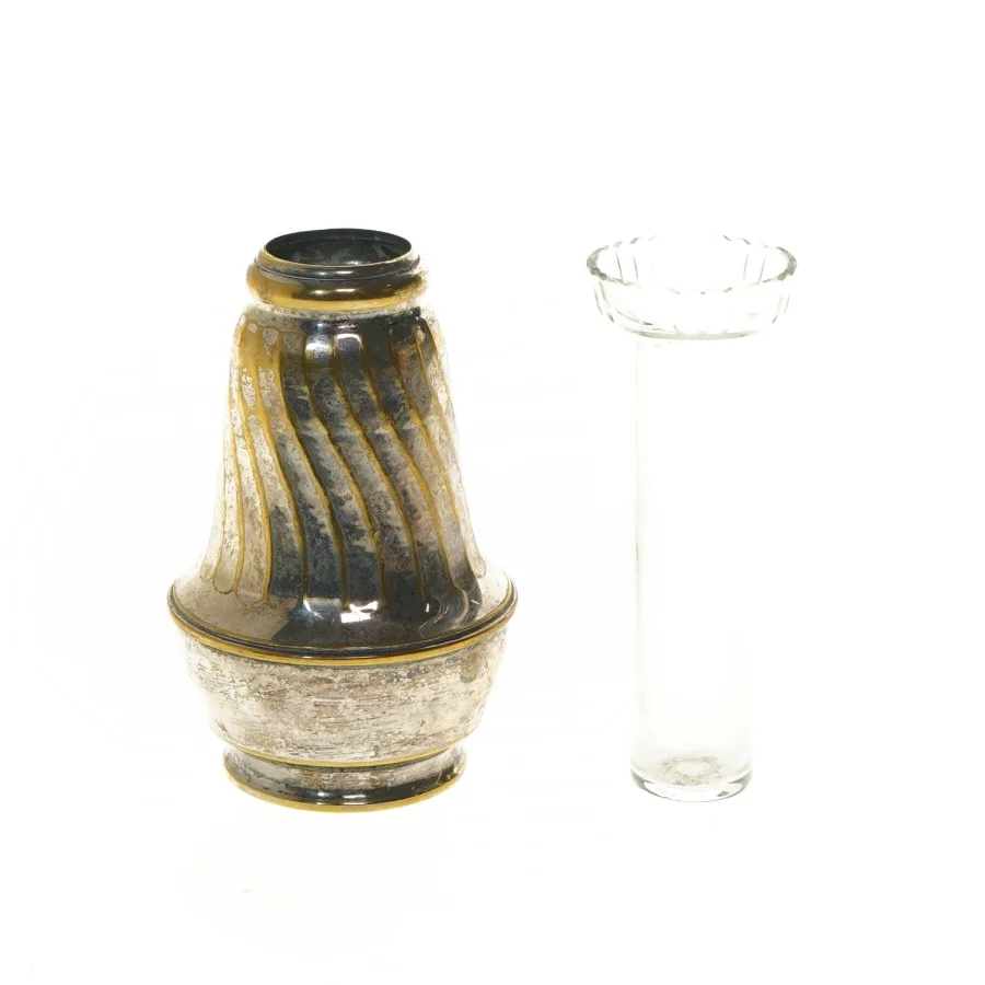 Sølvplet vase med glasindsats  (str. 15,5 cm)