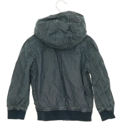 Jakke med aftagelig hætte fra Lindex (str. 116 cm)