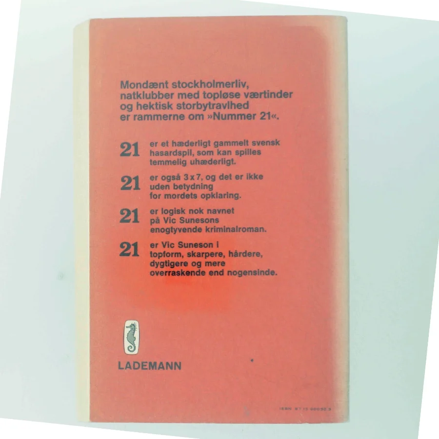 Vic Suneson 'Nummer 21' Bog fra Lademann
