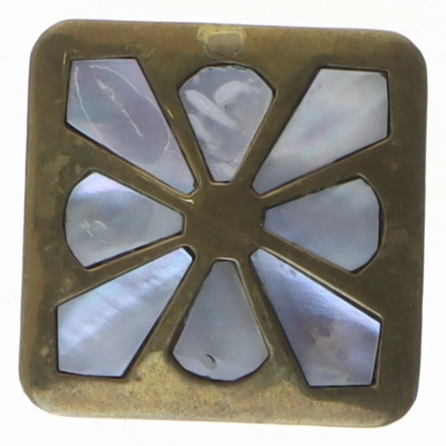 Perlemor & Messing æske med perlemorsindlæg (str. 3 x 3 cm)
