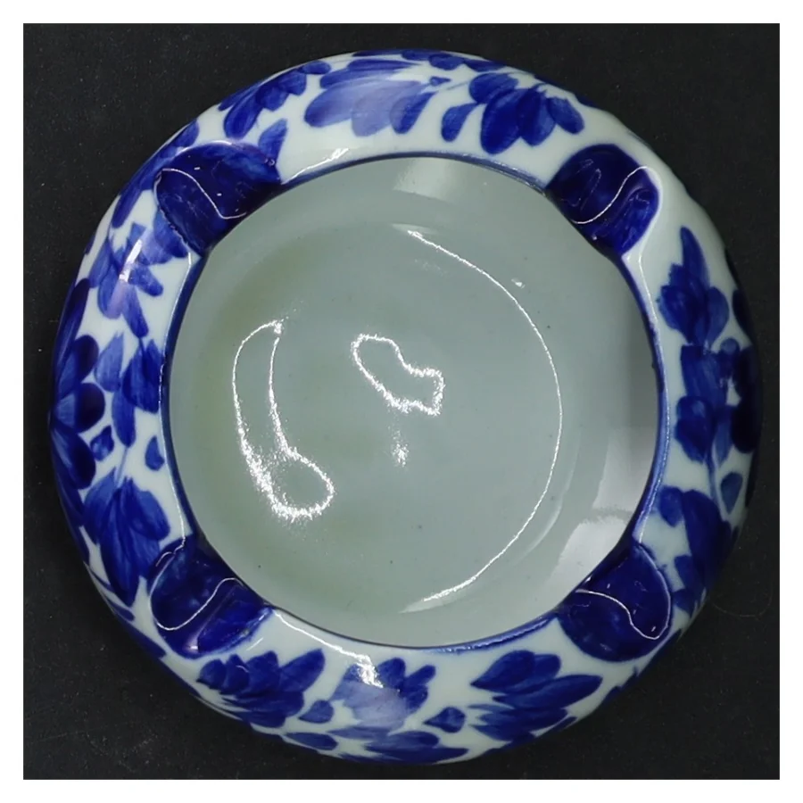 Blå og hvid keramik askebæger (str. Ø. 10 cm)