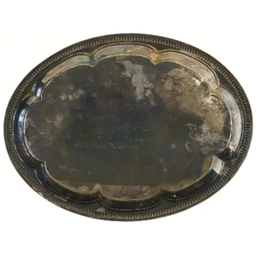 Antikt metalfade med indgraverede mønstre (str. 36x27 cm)