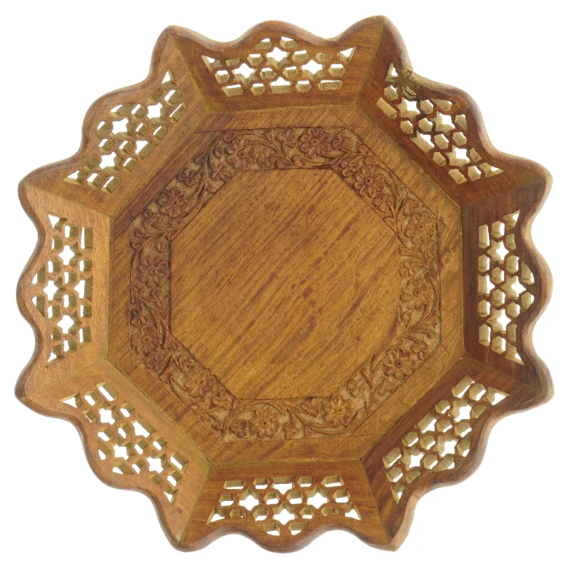 Træfad med udskåringer (str. Ø 30 cm)