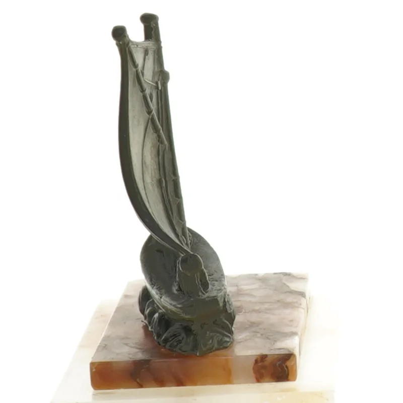 Dekorativ metal bådskulptur på Onyx marmorbase (str. 13x7,5x12 cm)