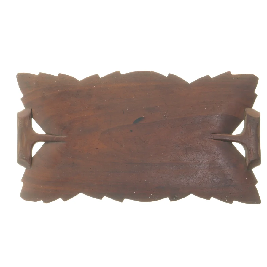 Udskåret serveringsbakke i træ (str. 40x22 cm)