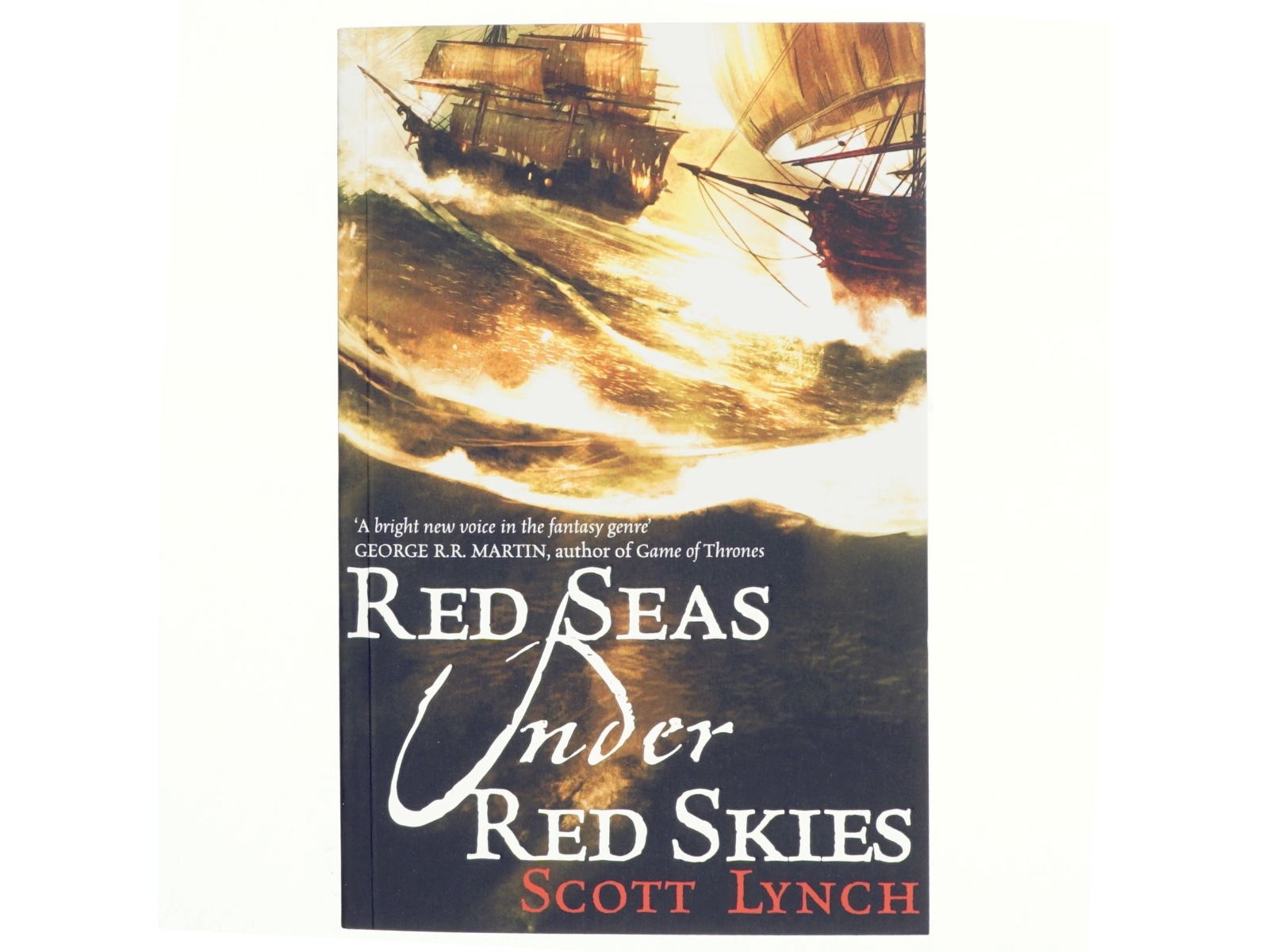 Red seas under red skies af Scott Lynch (Bog)