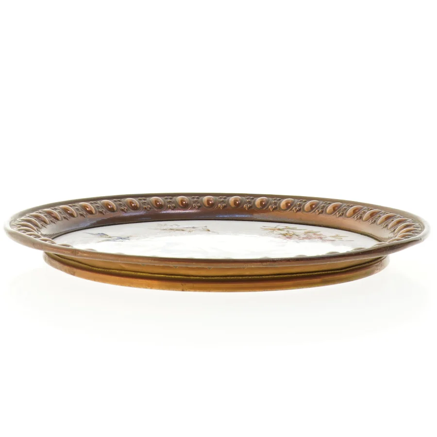 Dekorativ porcelæns tallerken med kobber kant (str. 31 x 2,5 cm)