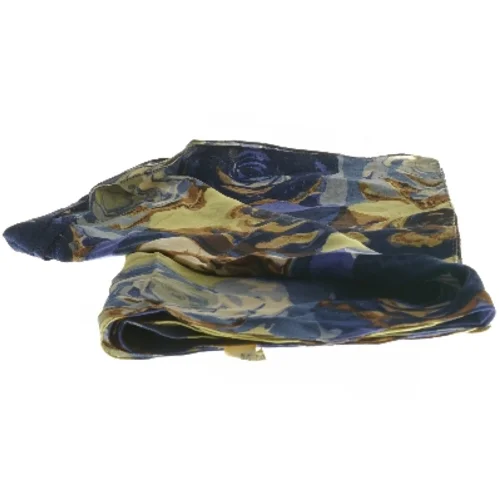 Silketørklæde med blomstermønster (str. 148x33 cm)