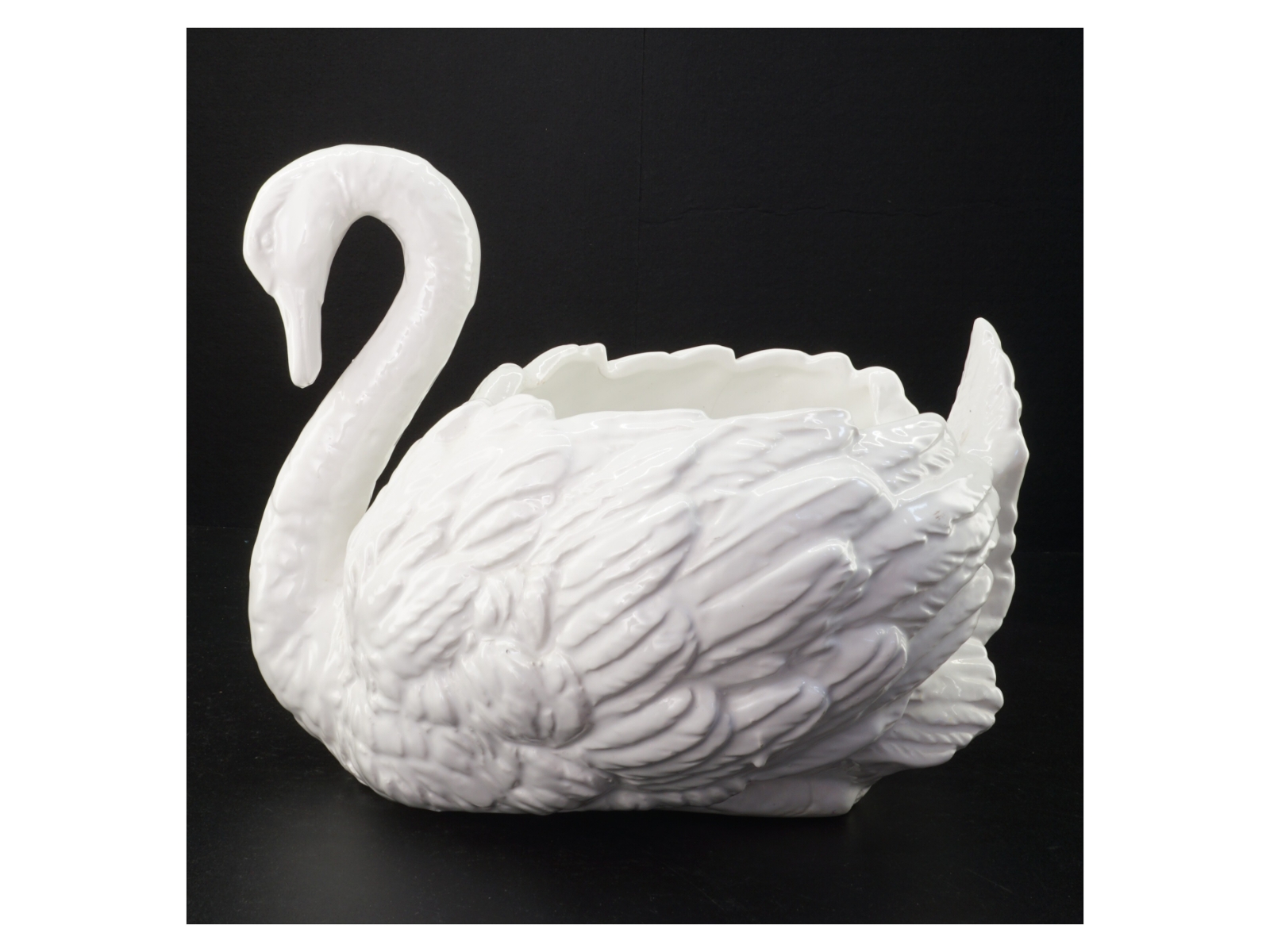 Porcelæns krukke i svaneform (str. 27 x 23 x 22 cm)