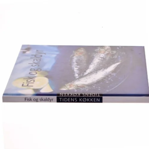 Kogebog med fisk og skaldyrsopskrifter