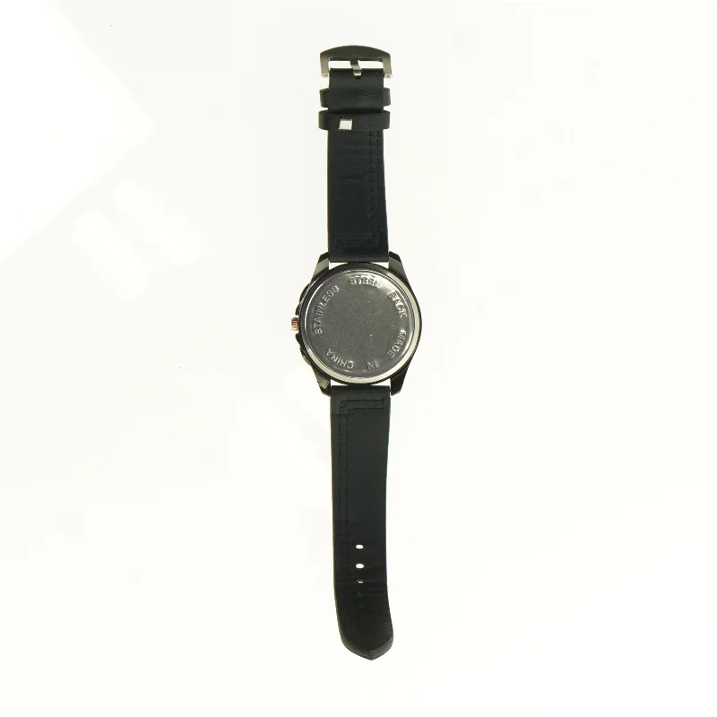 UDEN BRUGSSPOR Armbåndsur Rustfrit stål fra Ruijiu (str. 26 x 5 cm)